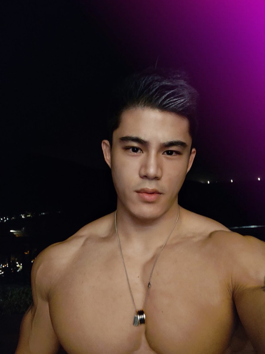 墨丘利Milo (@Milomomomo) - Rate That OnlyFans